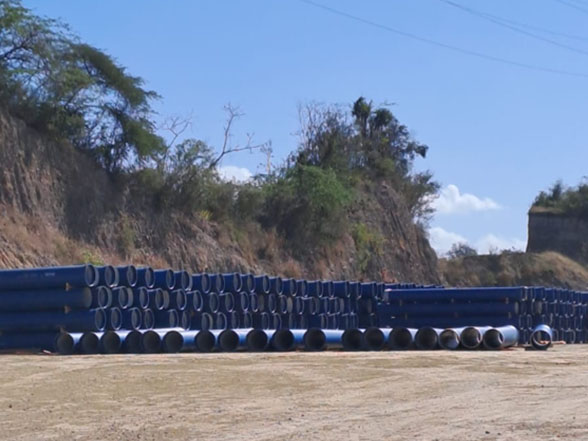 Línea de conducción de agua potable foto 05